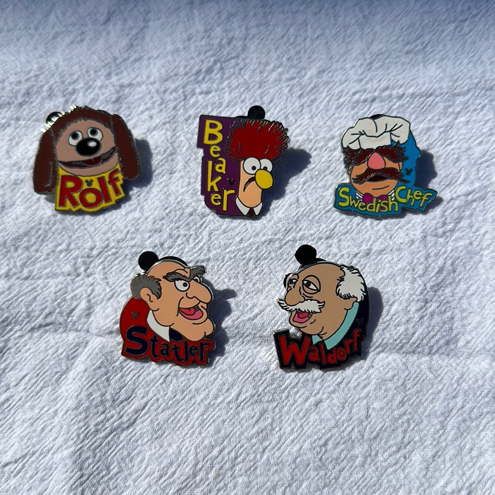 Muppets Hidden Mickey Pin Trading Set